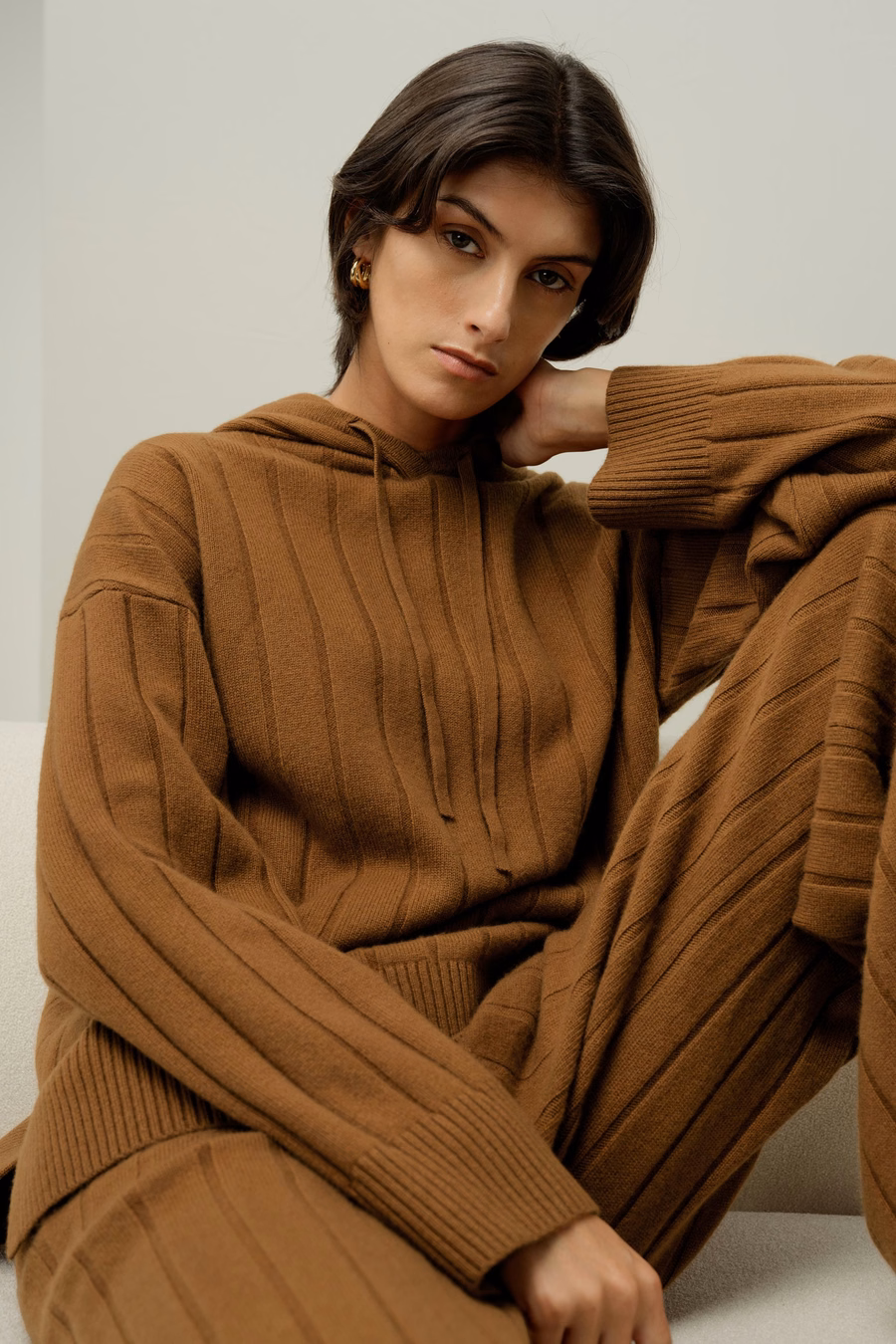 Gerippter Kapuzenstrickpullover