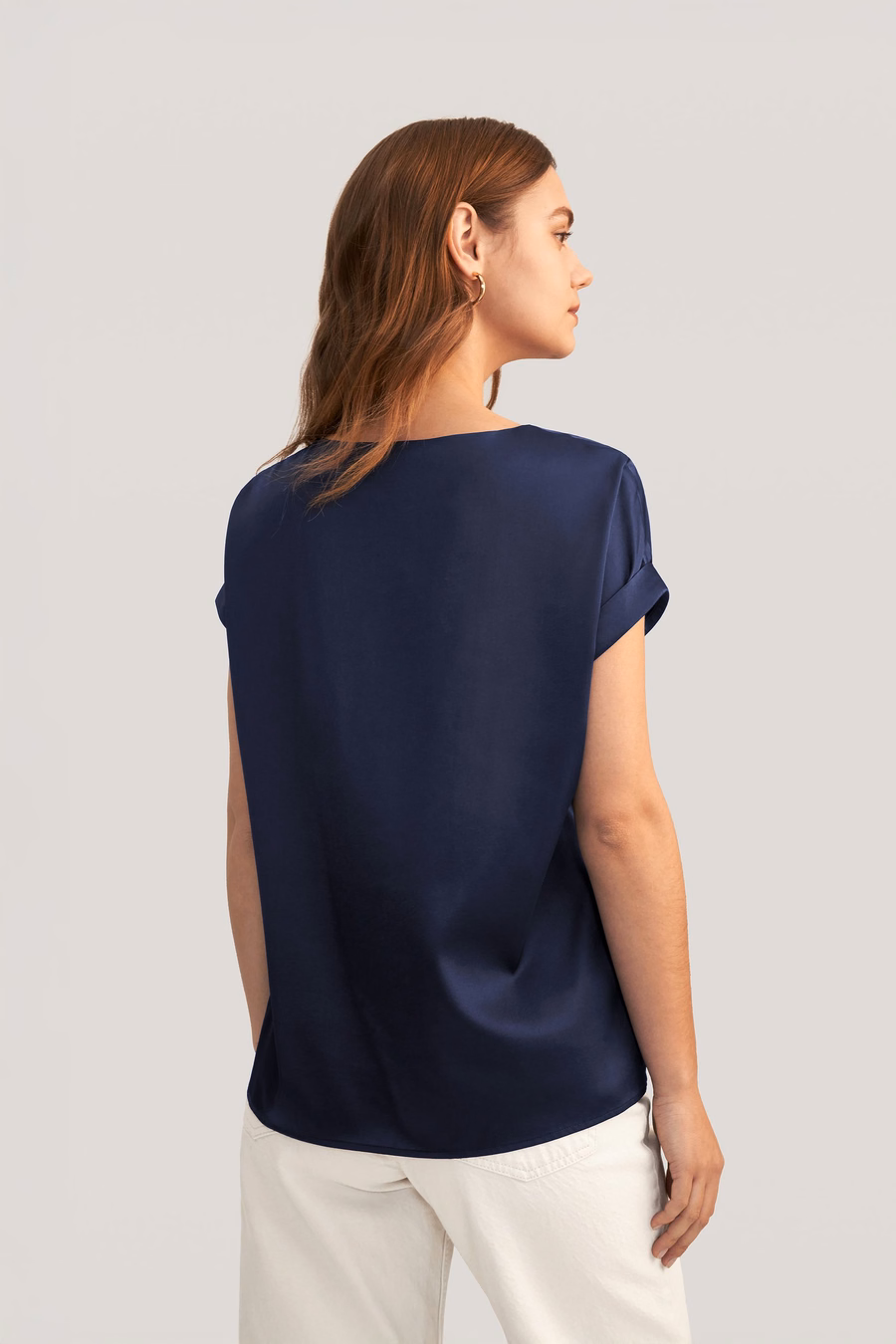 Short Sleeves Round Neck Silk Tee