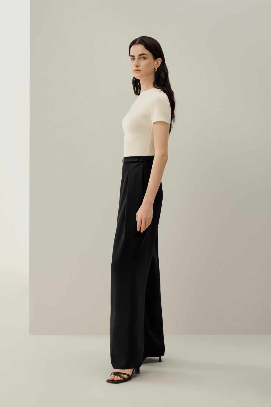 Stretch-Schwere Seidencrepe-Hose mit weitem Bein