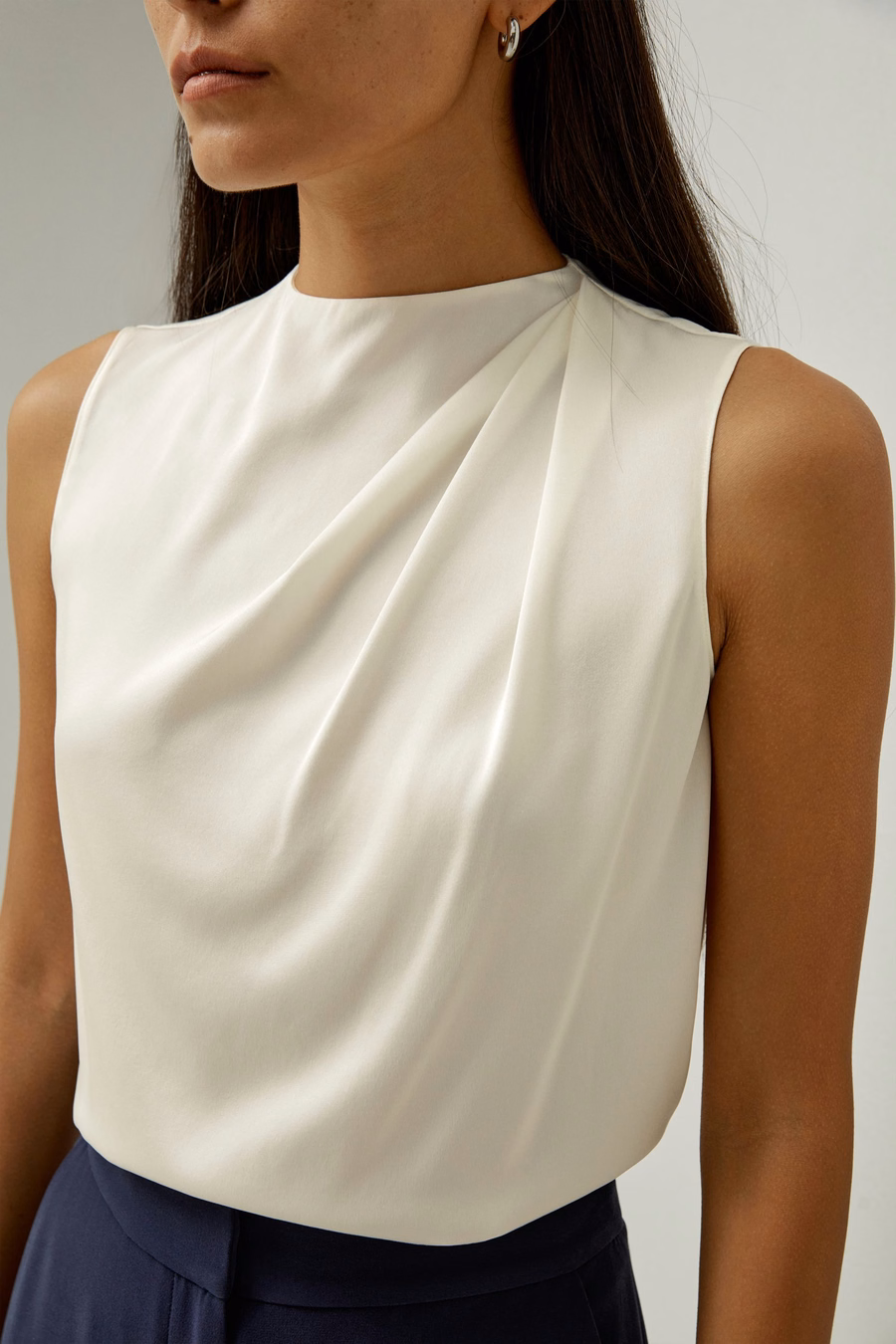 Ärmelloses minimalistisches Top