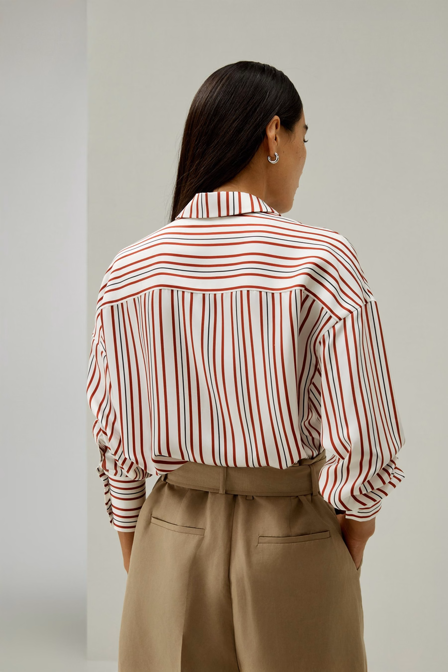 Oversized gestreiftes Seiden-Twill-Hemd
