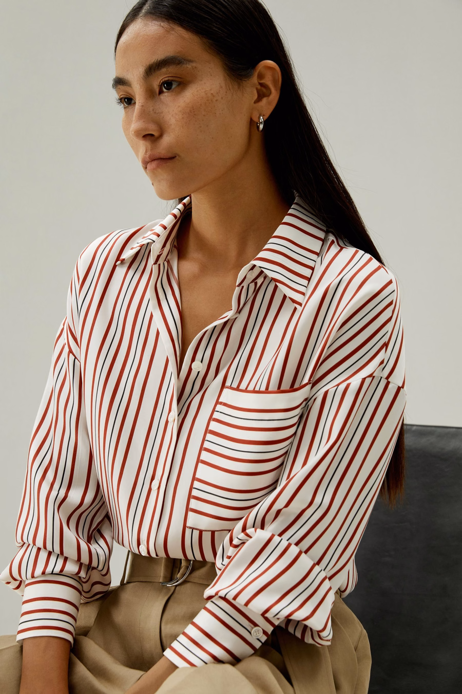 Oversized gestreiftes Seiden-Twill-Hemd