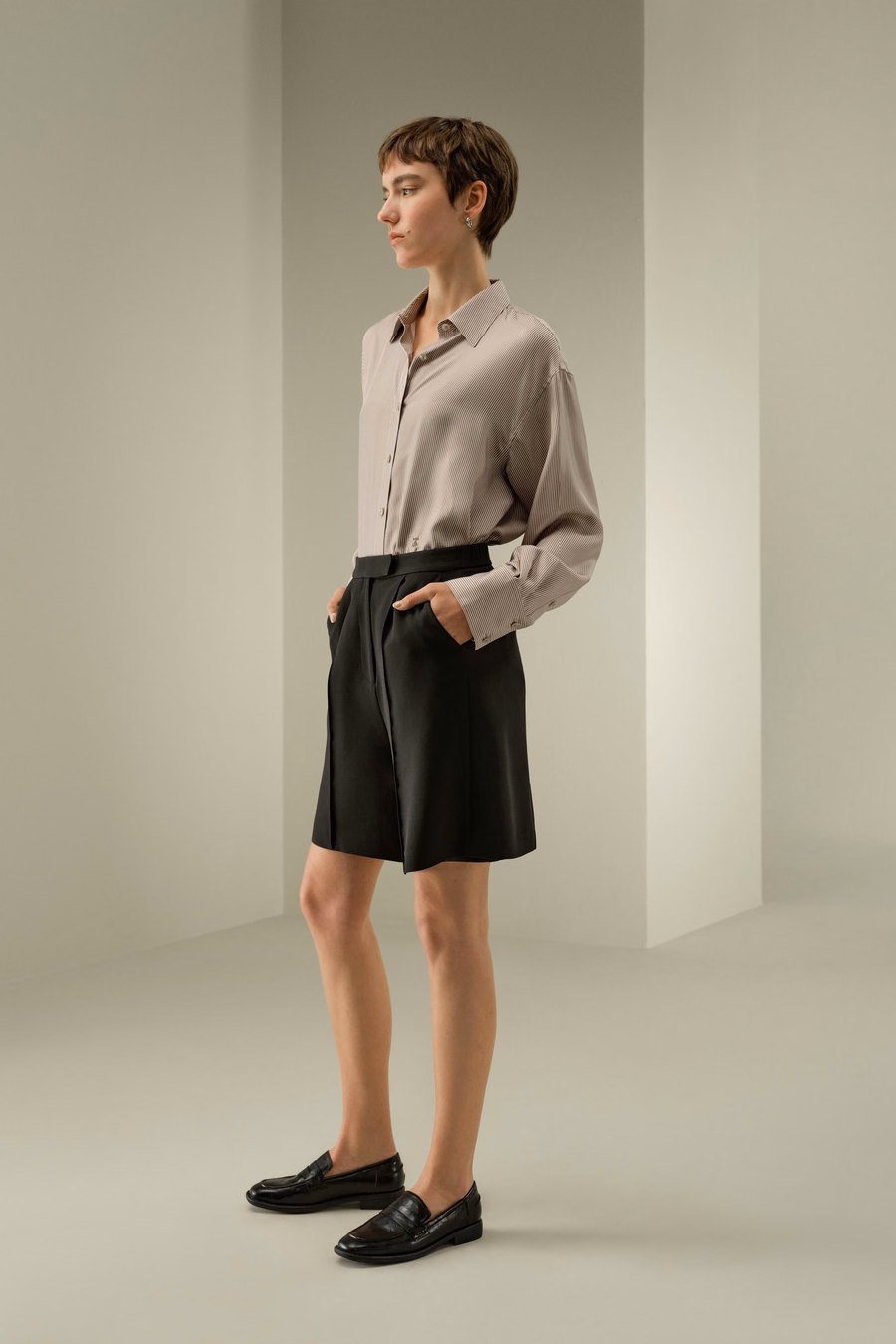 Gestreifte Oversized Seidenbluse