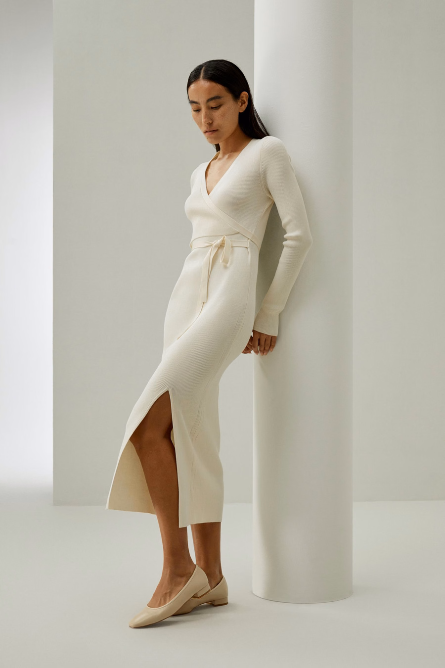 Elegantes Wickel-Front-Seidenstrickkleid