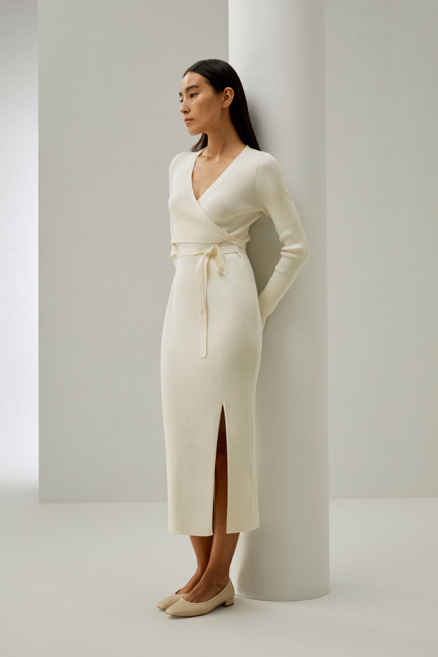 Elegantes Wickel-Front-Seidenstrickkleid